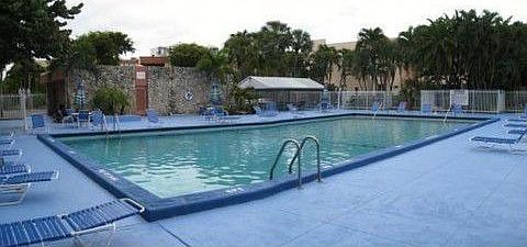 4th image of 20301 NE 30th Ave APT 102-5