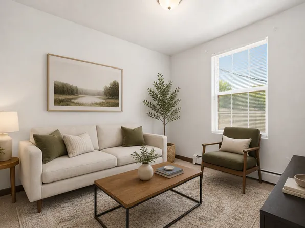 1919 11th Avenue | 1, 3 & 4 Bedroom Apartments Near UNC