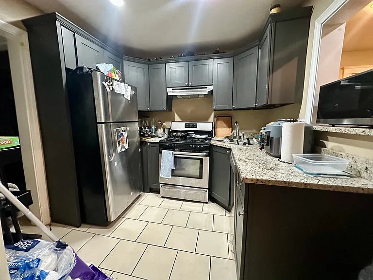 76 Egmont St #1 — Photo 3