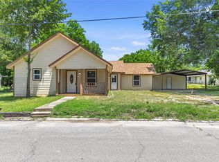 211 7th St, Cooper, TX 75432