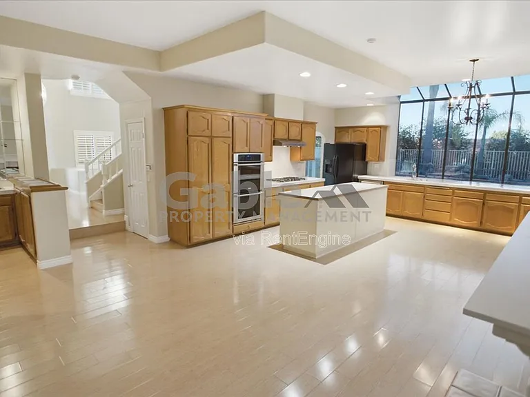 25344 Irving Ln — Photo 8