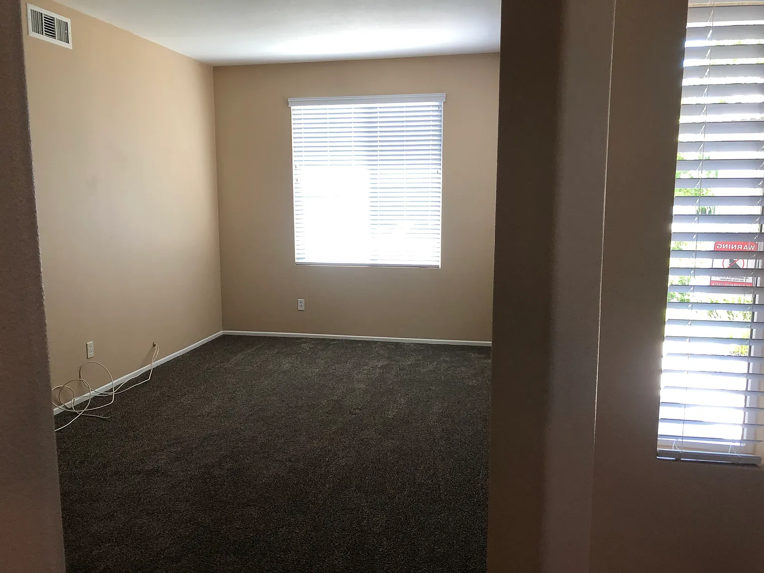 4 bed, 3074 sqft, $3,600 — Photo 2