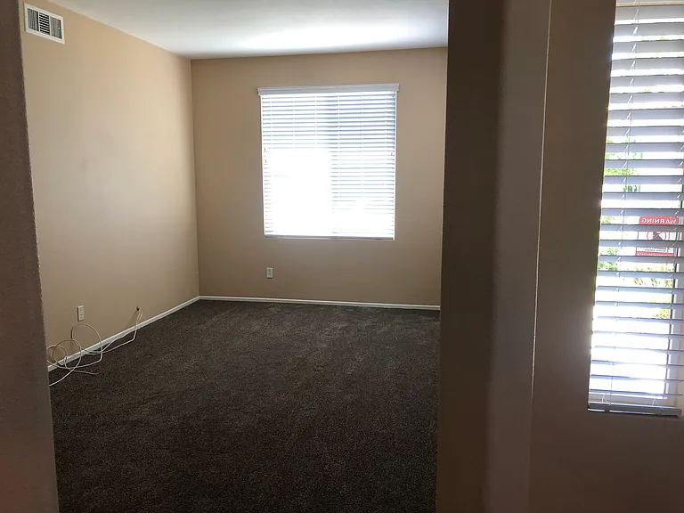 15 Newburn Ct — Photo 2