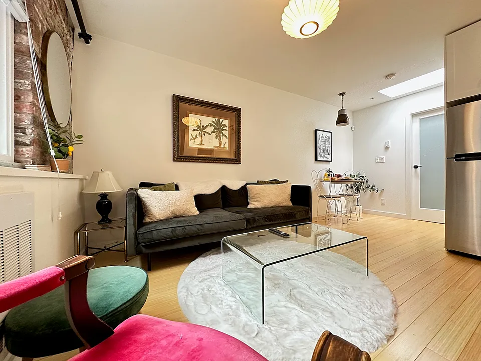 535 Fisgard St #203