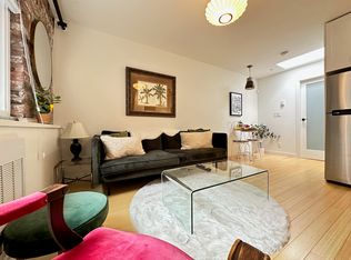 535 Fisgard St #203, Victoria, BC V8W 1R3