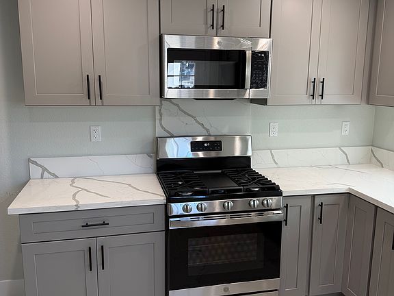 3rd image of 1039 W Highland St #A