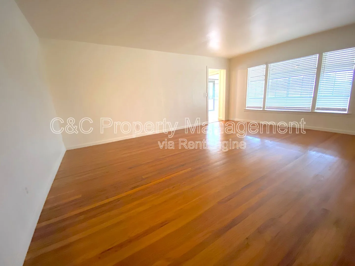 3 bed, 1.5 bath, 1818 sqft, $3,300 — Photo 3