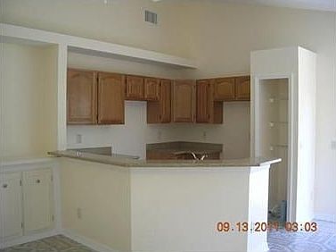 3rd image of 712 Wisteria Ave