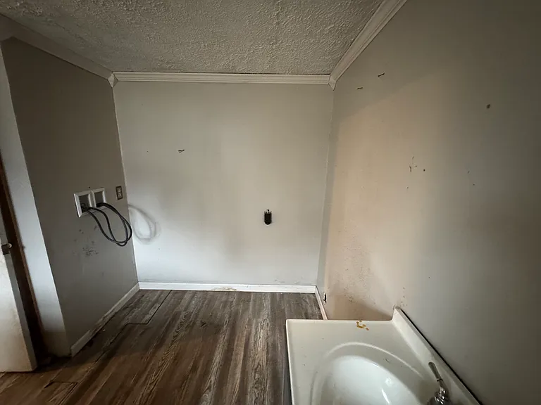 68 Davis Cir — Photo 3