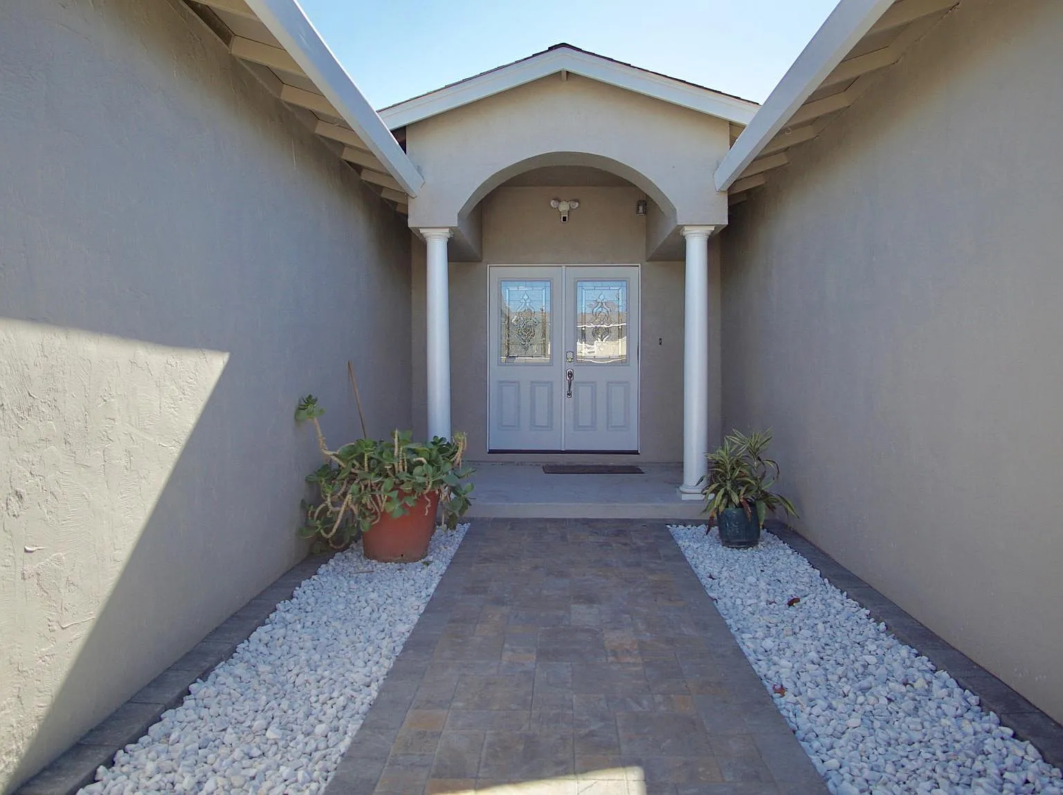 740 Azule Ave — Photo 2