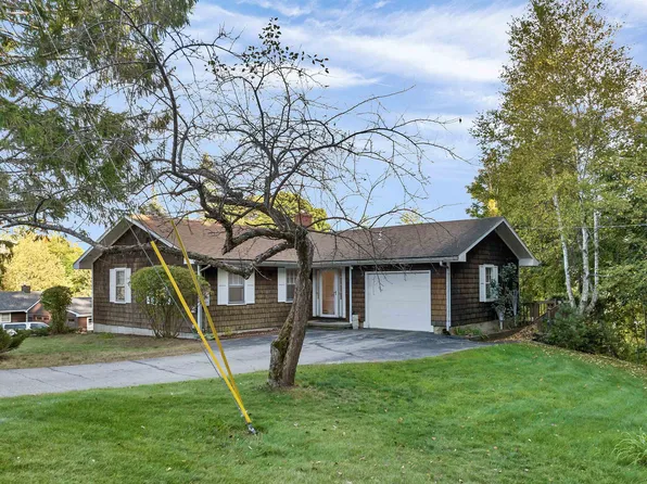 66 Chase Circle, Center Harbor, NH 03226