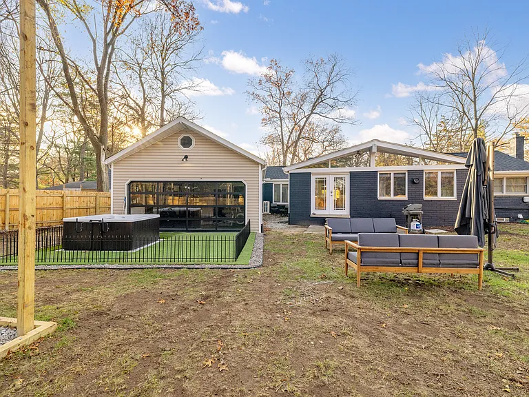 22182 Berg Rd — Photo 86