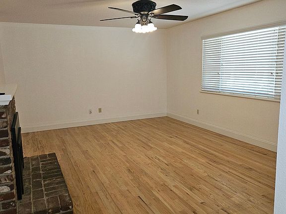 2nd image of 1610 Springwood Dr