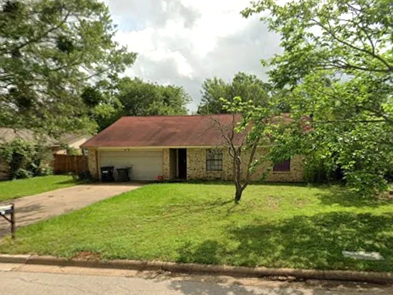 3019 Jennifer Dr — Photo 1
