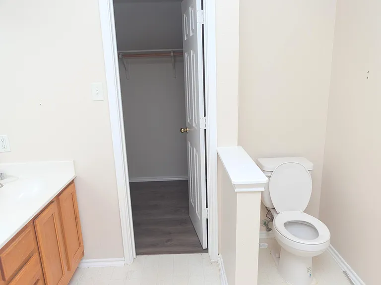 1600 Quarry Dr — Photo 30