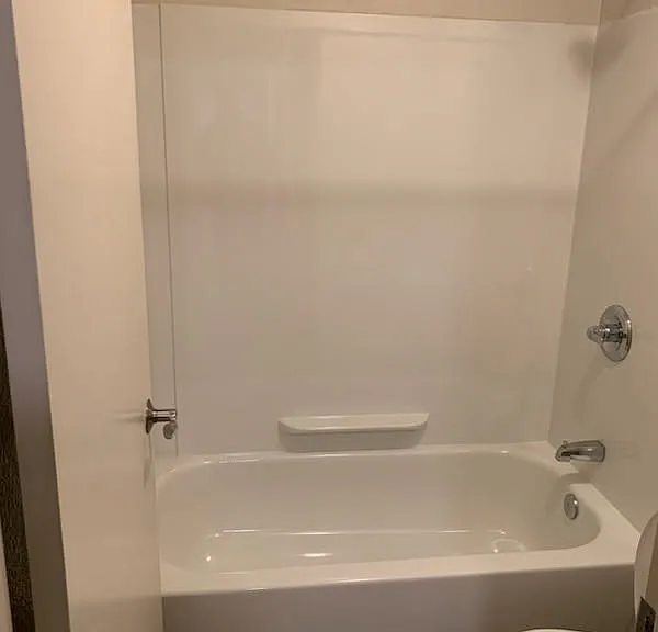 300 Glenwood Cir #190 — Photo 4