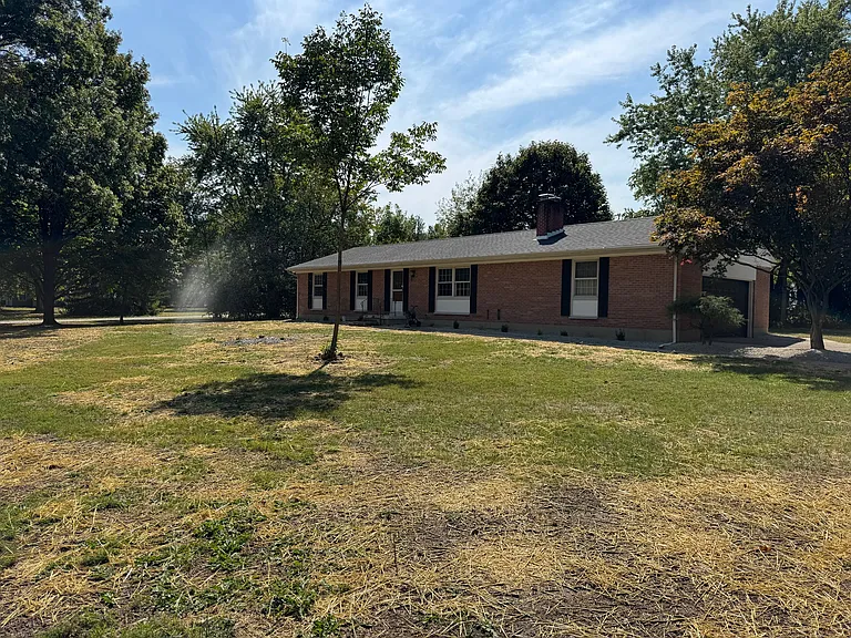 5200 Winterhill Ct — Photo 2
