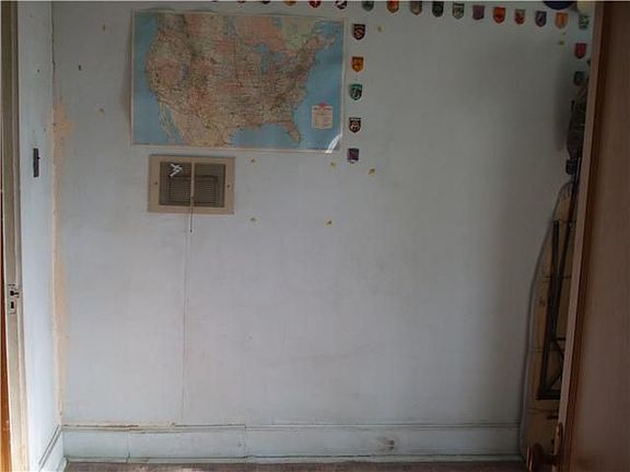 3rd image of 3808 Clifton Ave