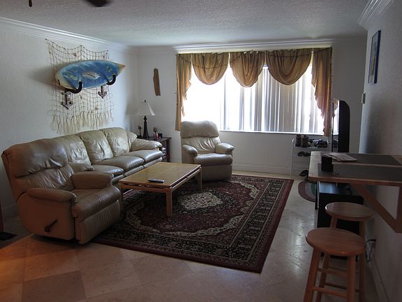 5th image of 505 NE 20th Ave APT 202