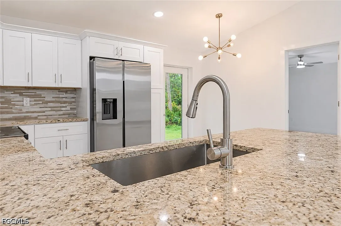 3 bed, 2.0 bath, 1258 sqft, $1,750 — Photo 4