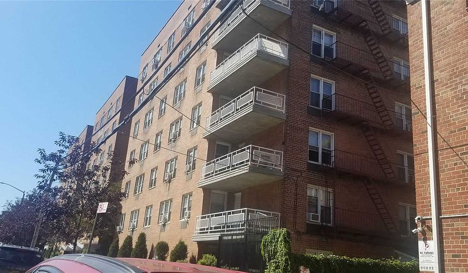 2nd image of 34-20 Parsons Blvd