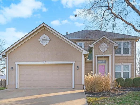 913 S 131st St, Bonner Springs, KS 66012