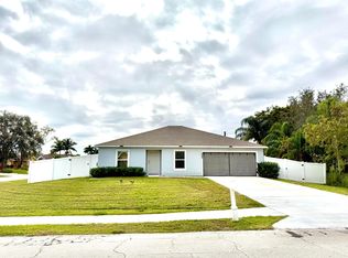 1462 SW Abingdon Ave, Port Saint Lucie, FL 34953