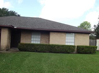 1932 Jones St, Rosenberg, TX 77471