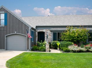 17512 Meadow Wood Rd, Spring Lake, MI 49456