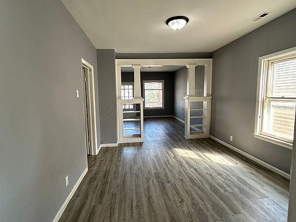 2nd image of 4922 Homerlee Ave Unit 2