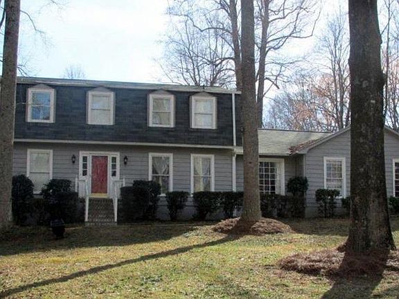 2nd image of 4949 Red Oak Dr