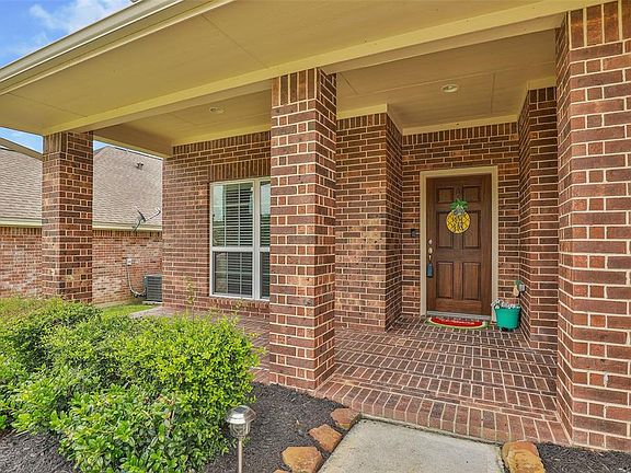 3rd image of 236 Lake Estates Dr