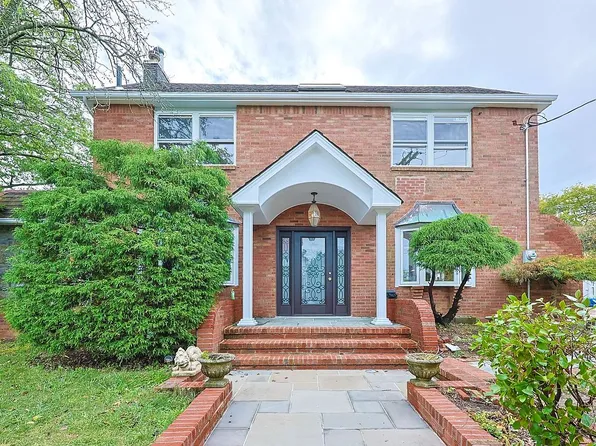 190-16 33rd Ave, Flushing, NY 11358