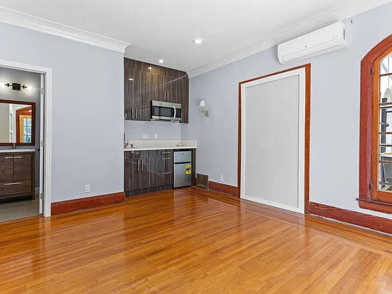 1115 S Wilton Pl #B — Photo 3