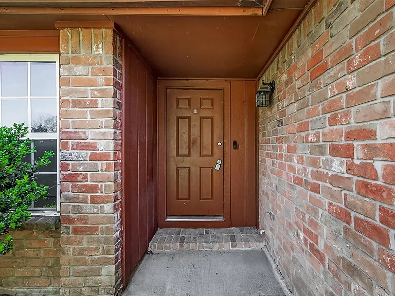 9503 Turtle Log Trl — Photo 2