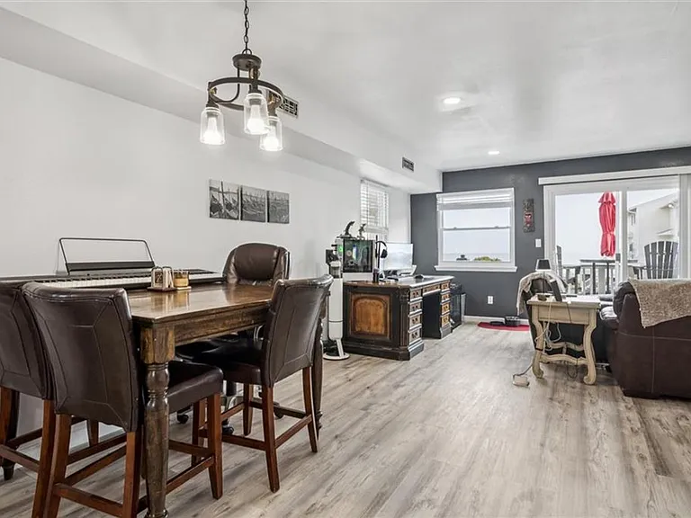 334 N 1st St #18 — Photo 8