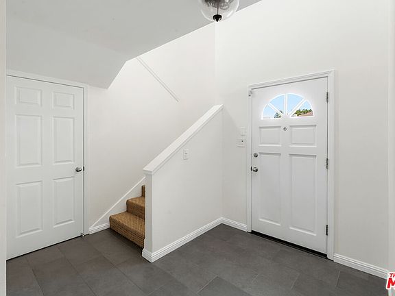2nd image of 1921 Holmby Ave