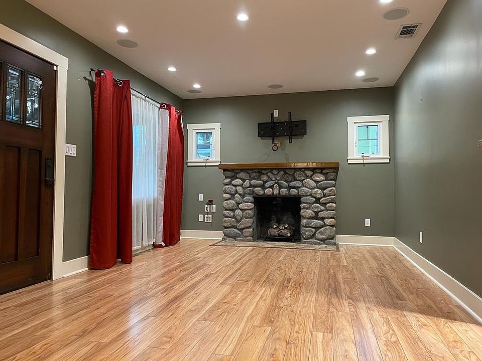 1st image of 2471 Altura Ave