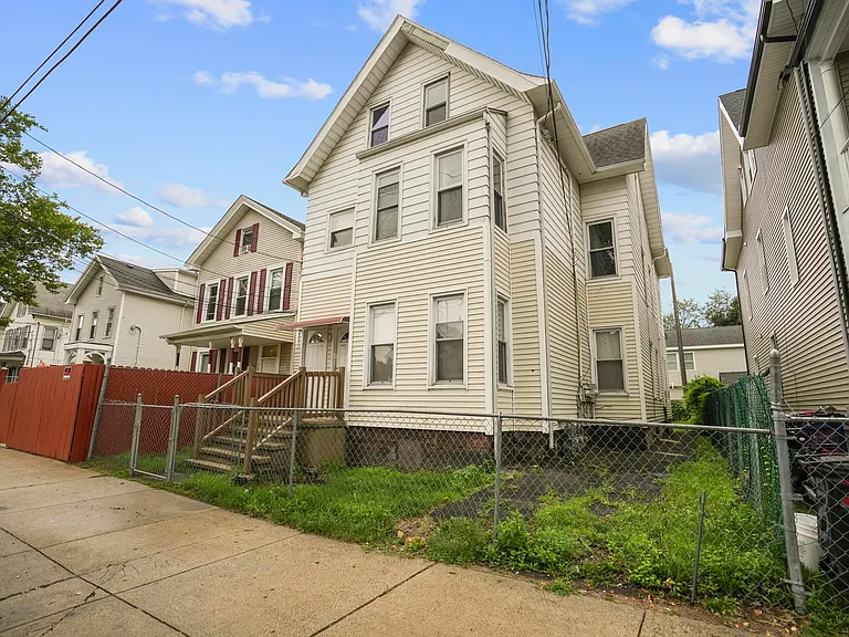286 Exchange St #3 — Photo 19