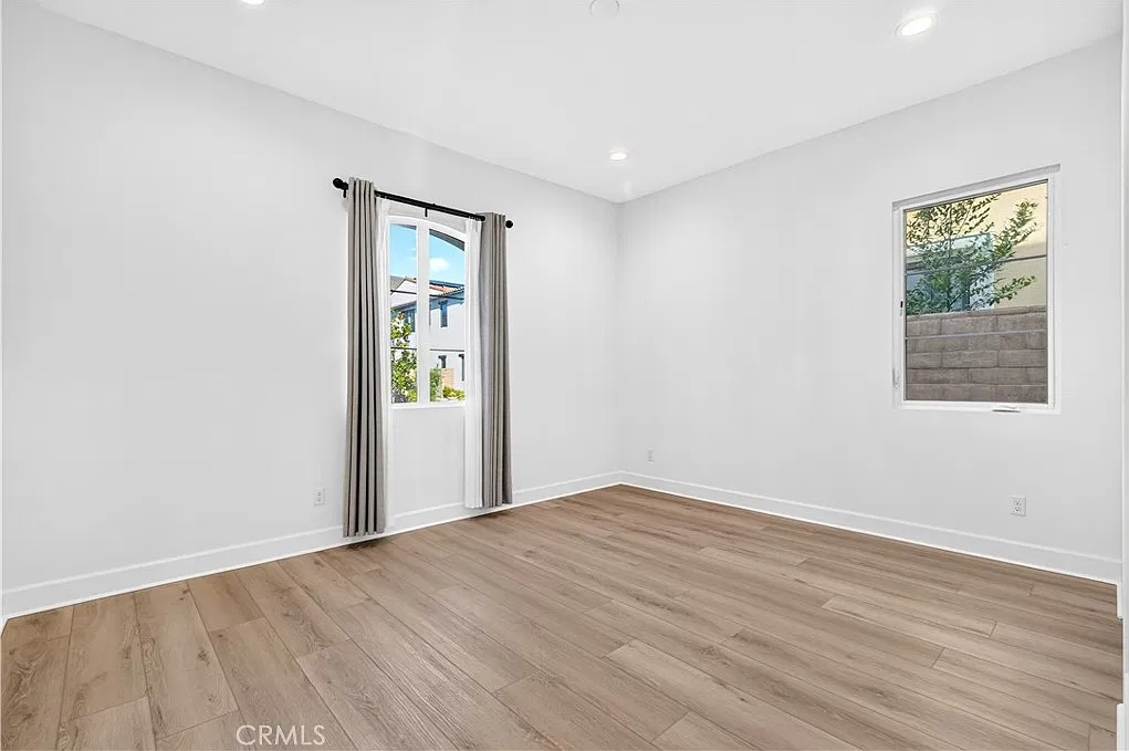 5 bed, 5.5 bath, 4212 sqft, $12,000 — Photo 4