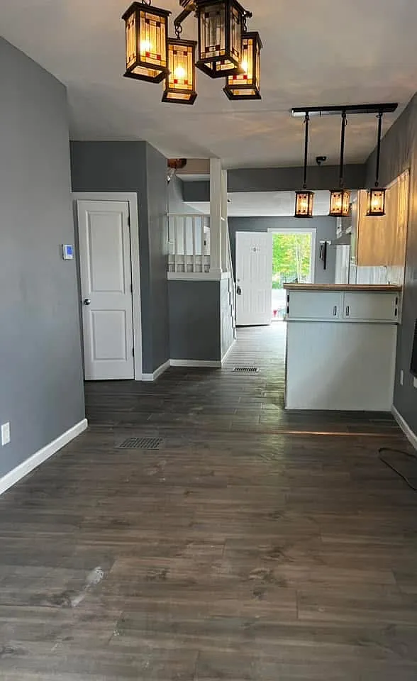 3 bed, 1200 sqft, $1,350 — Photo 3