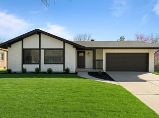 13 Glenview Dr, Saint Charles, MO