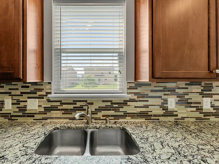 18109 Glacier Way — Photo 16