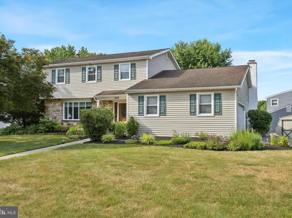 1502 Canterbury Dr, Lansdale, PA 19446