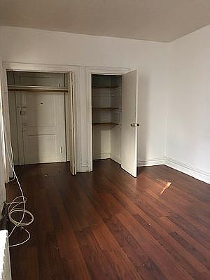 5th image of 2814 Crescent St #10