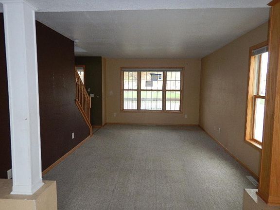2nd image of 757 5th Ave S