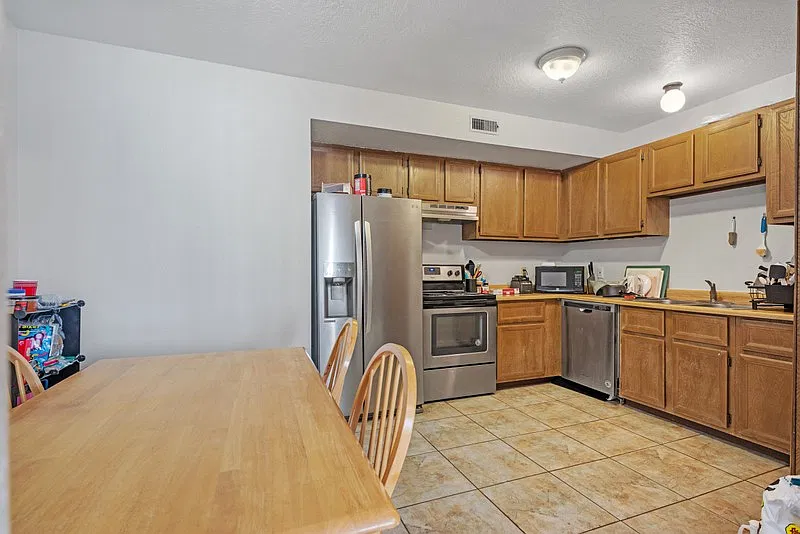 72 W 880 N — Photo 2