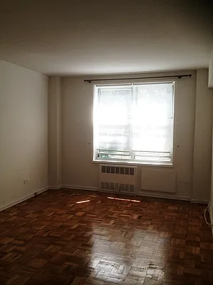 Rented by Prime Realty | media 12