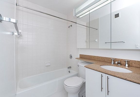 5th image of 260 W 52nd St APT 6J