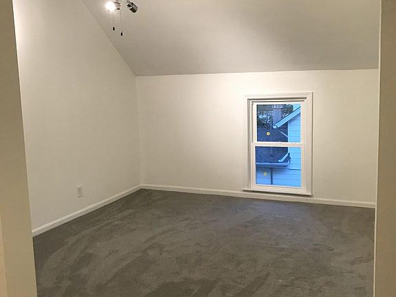 5th image of 310 Noble Ave #2